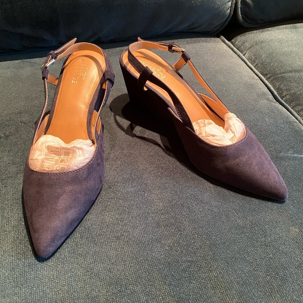 Market & Spruce Slingback Pointed Shoes